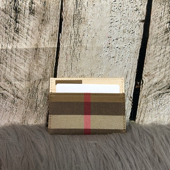 BURBERRY - Nova Check Card Case - Picture 2 of 4